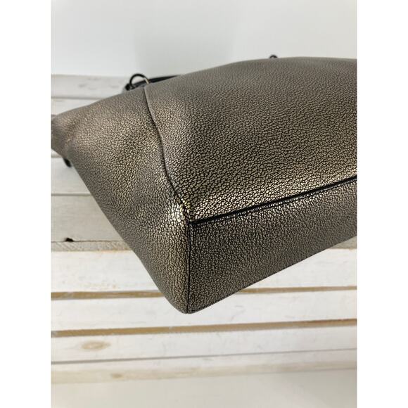 COACH 33736 MEDIUM SIZE GOLD, BLACK LEATHER METALIC HANDBAG - Picture 7 of 12